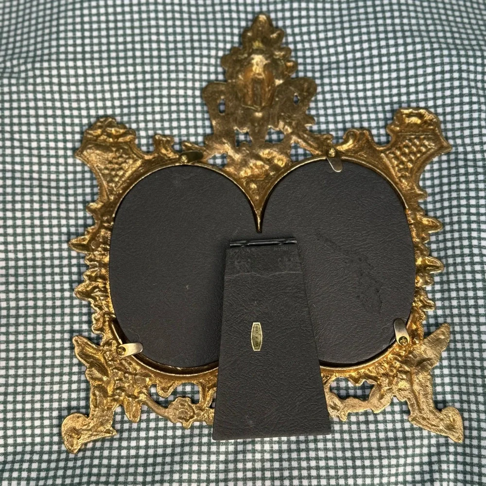 Vintage Victorian Style Brass Ornate Oval Double Photo Easel Picture Frame